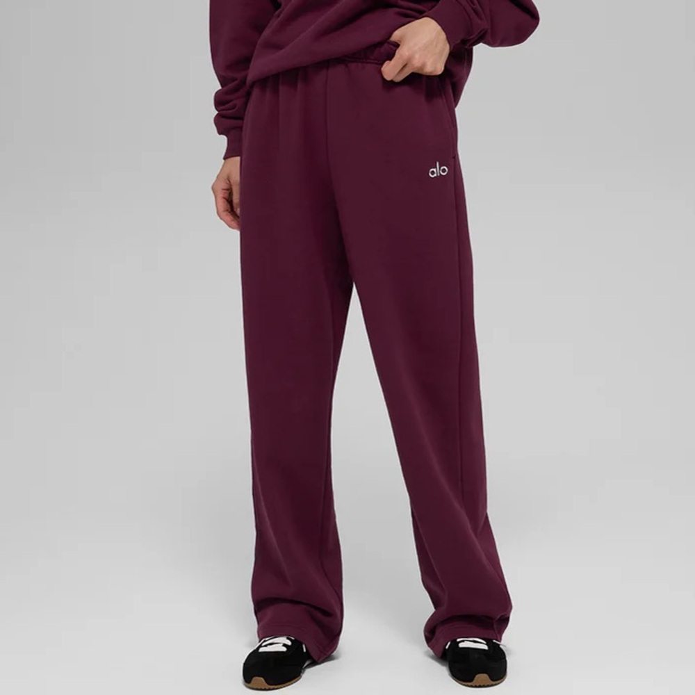 NWT Alo Accolade Straight Leg Sweatpant